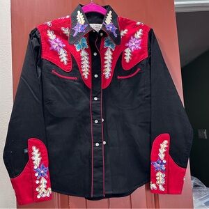 Rockmount Black and Pink Western Shirt Beautiful embroidery.